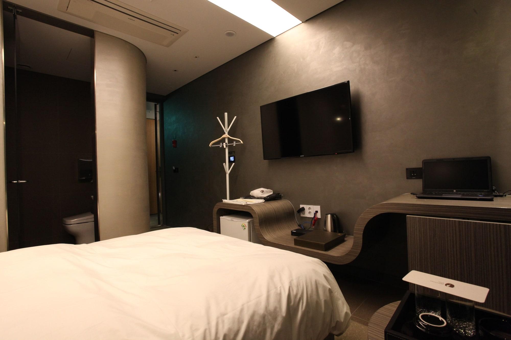 Hotel The Designers Hongdae Seoul Exterior photo