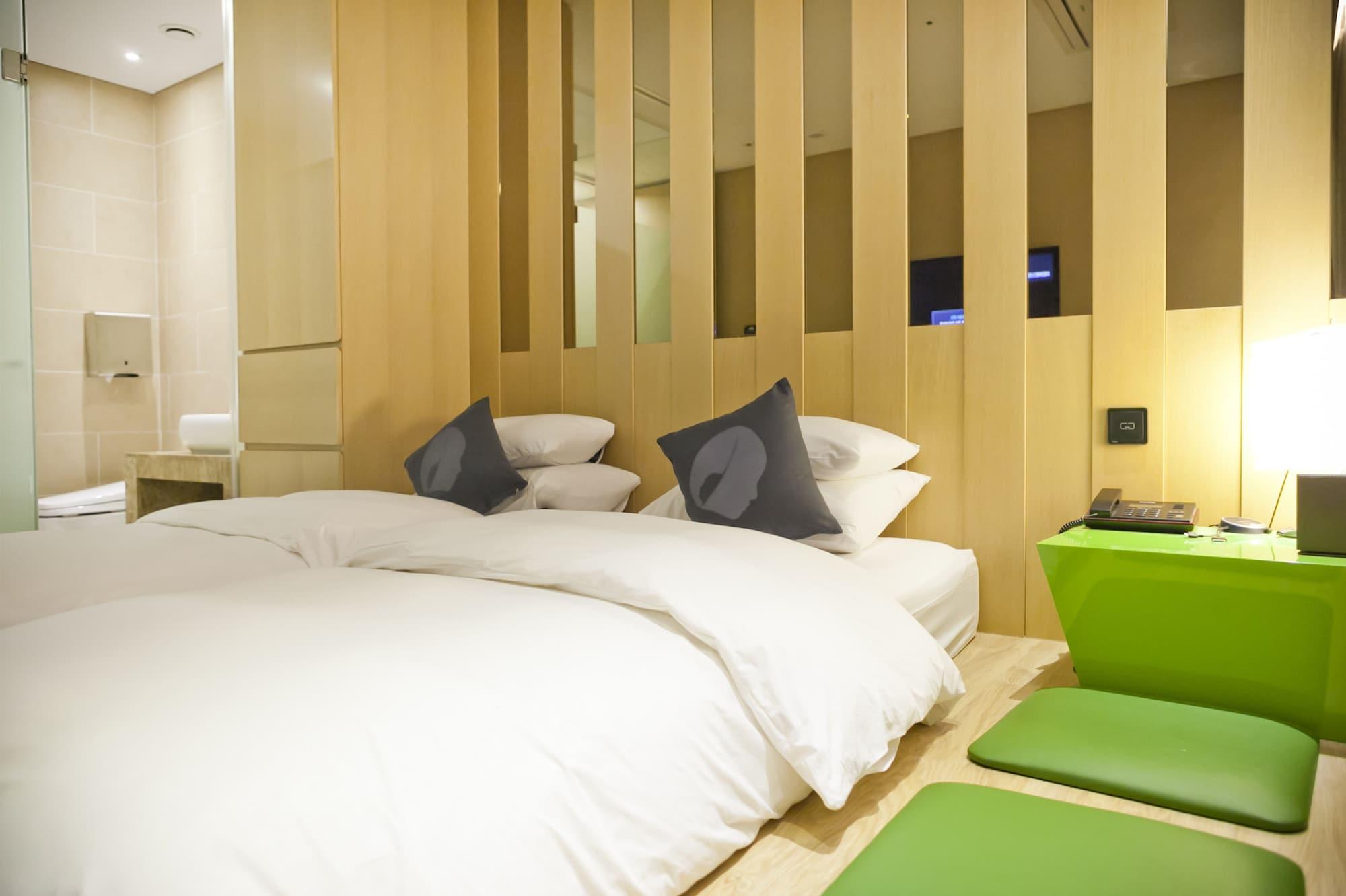 Hotel The Designers Hongdae Seoul Exterior photo