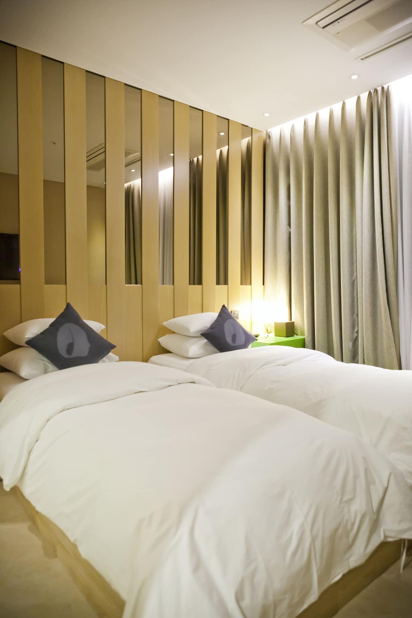 Hotel The Designers Hongdae Seoul Exterior photo