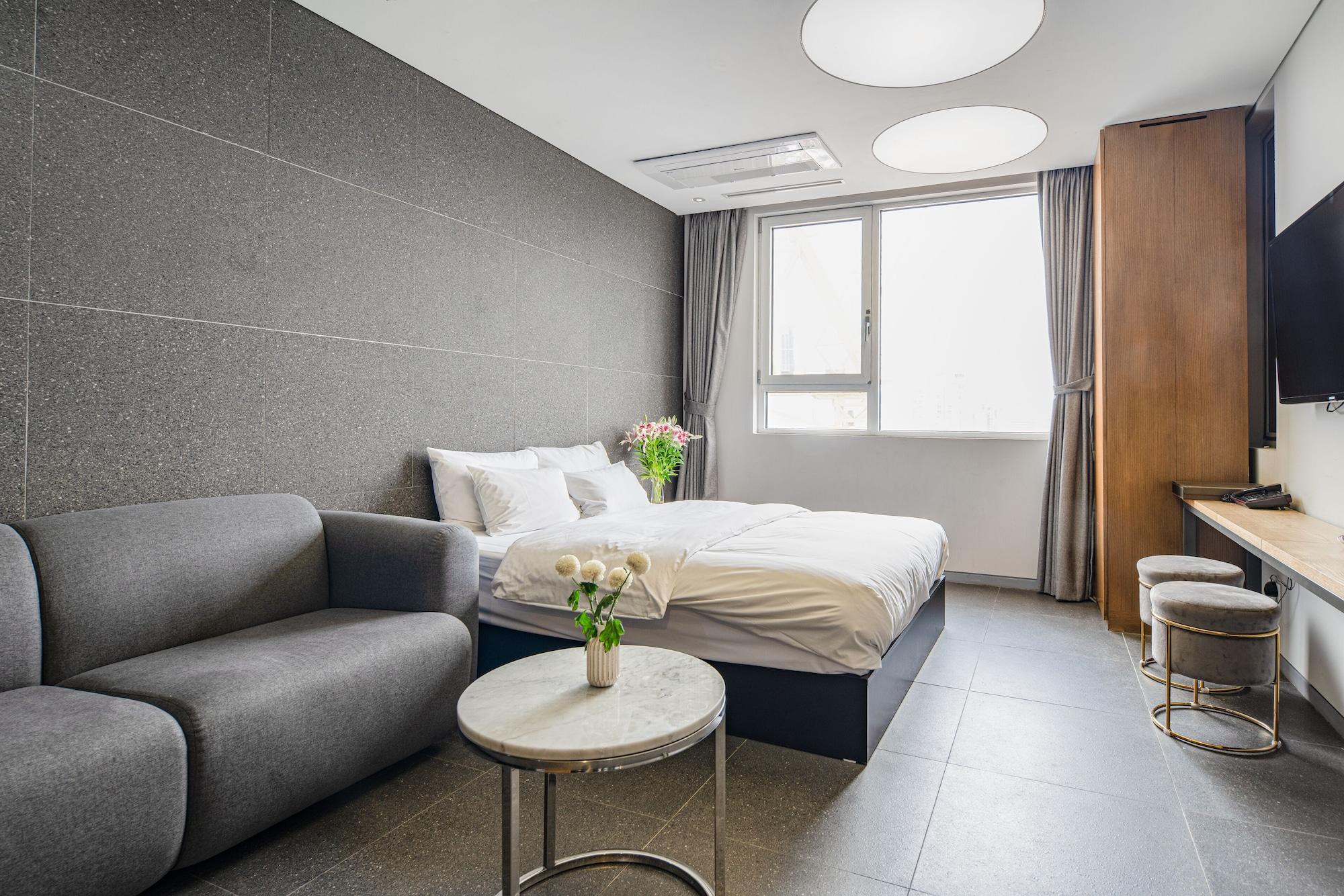 Hotel The Designers Hongdae Seoul Exterior photo