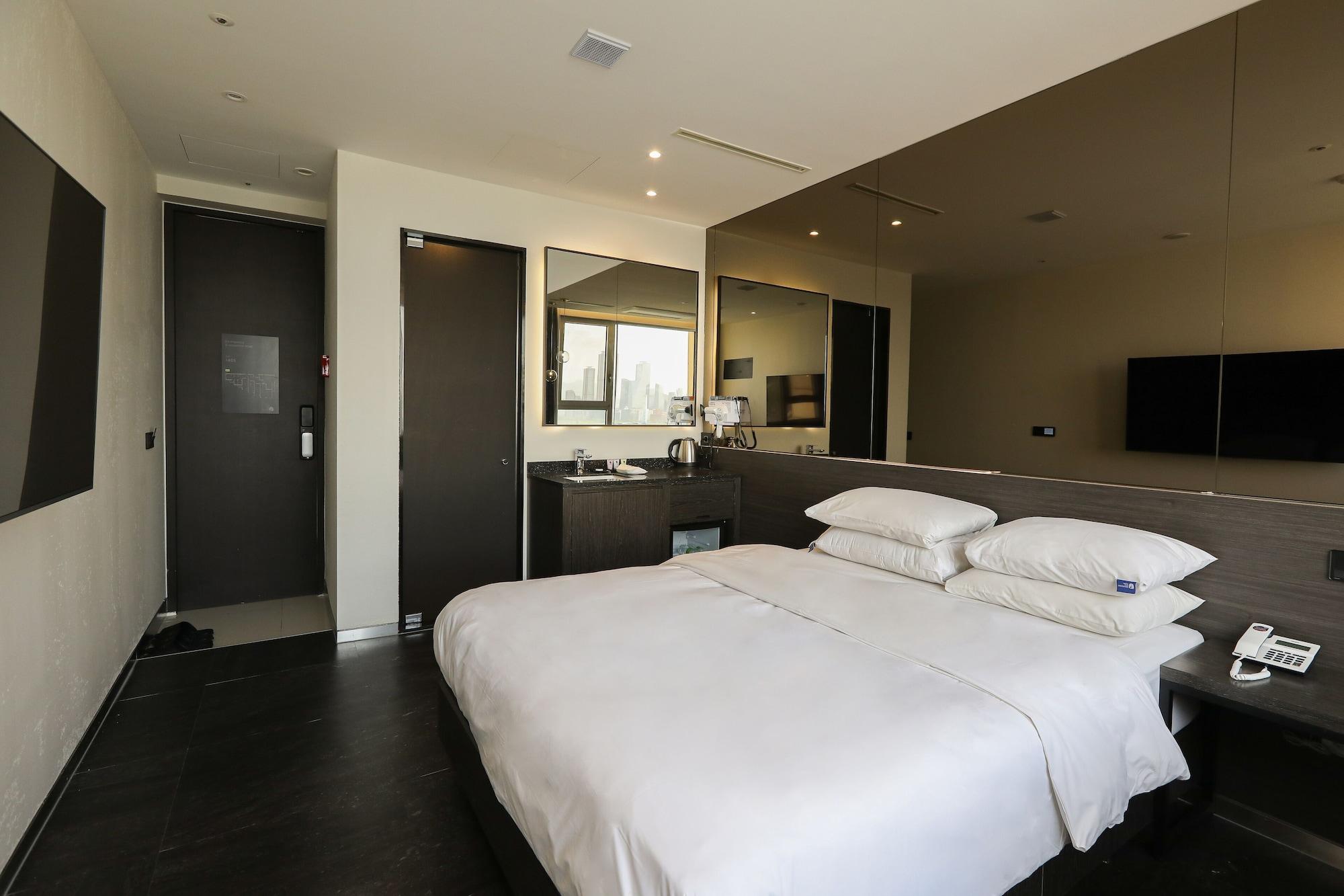 Hotel The Designers Hongdae Seoul Exterior photo