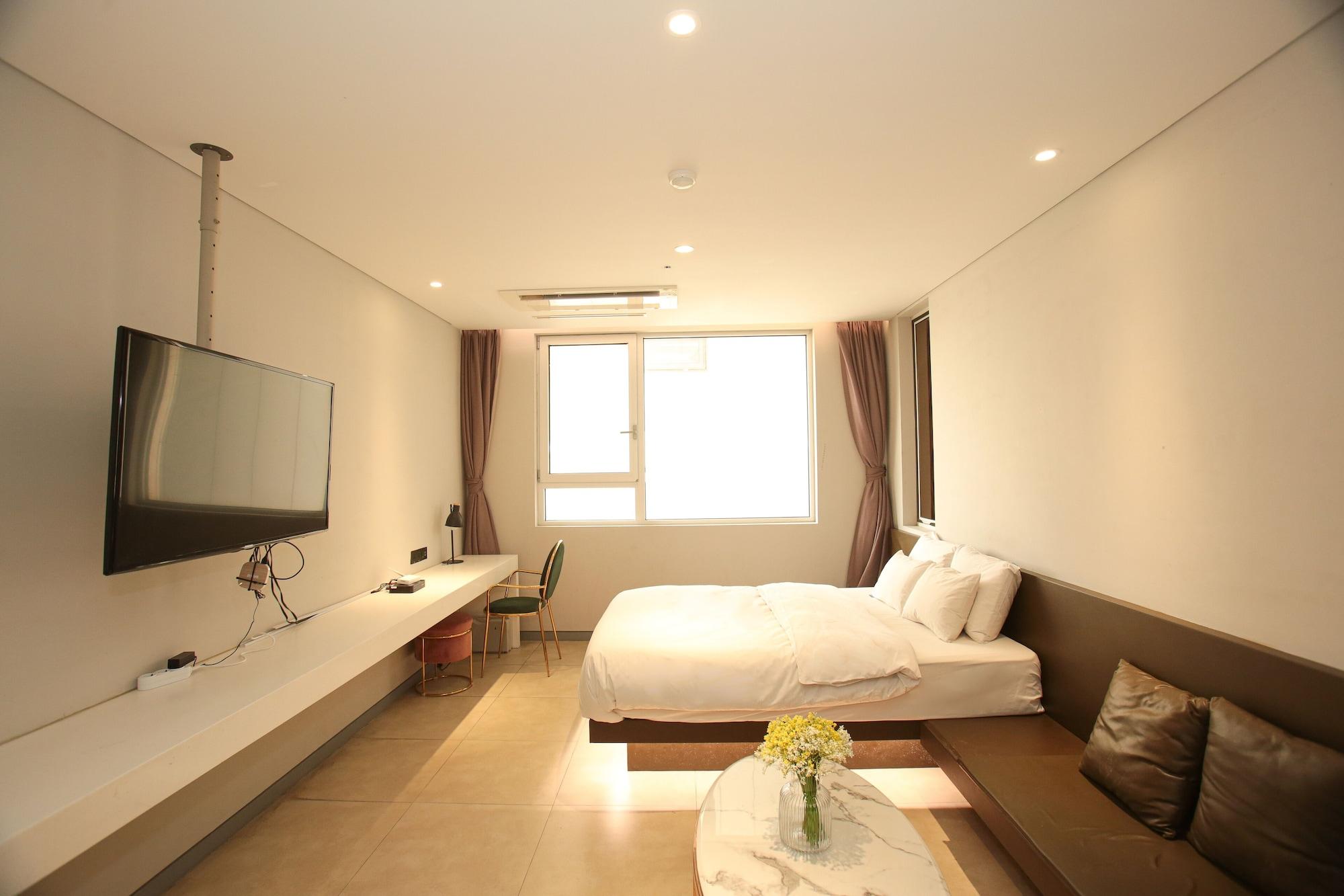 Hotel The Designers Hongdae Seoul Exterior photo