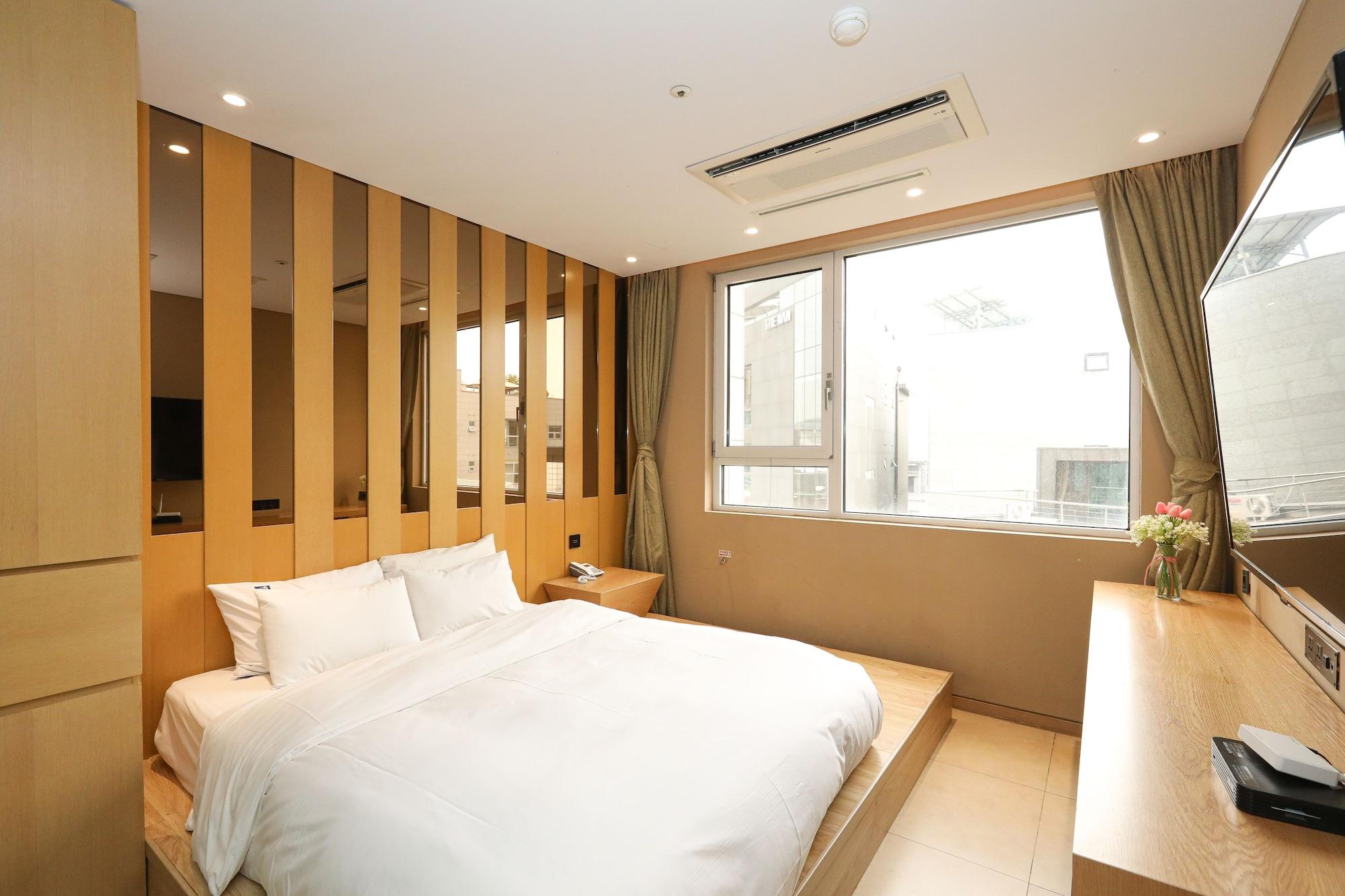 Hotel The Designers Hongdae Seoul Exterior photo